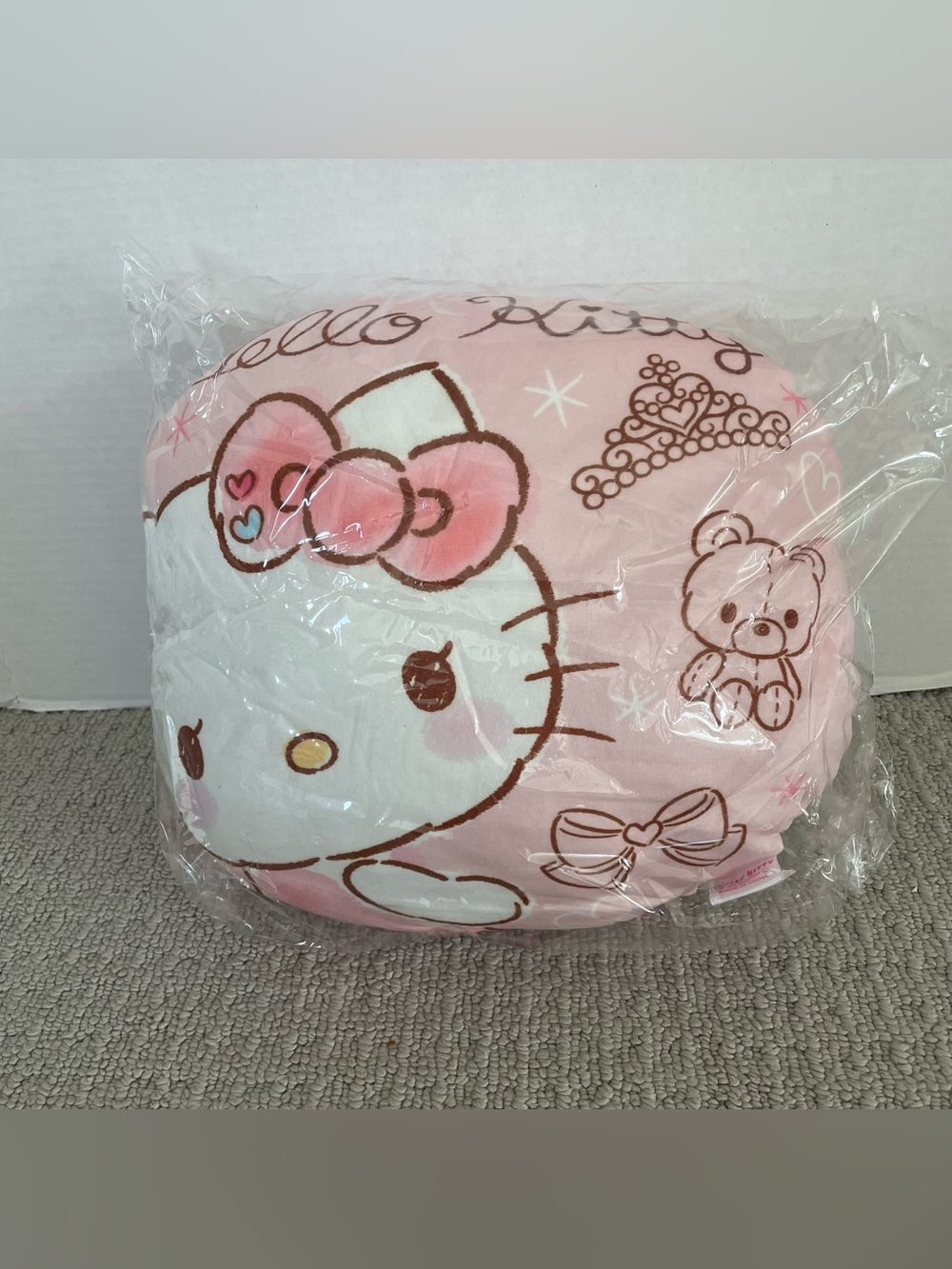 New hello kitty round cushion - Picture 2 of 4